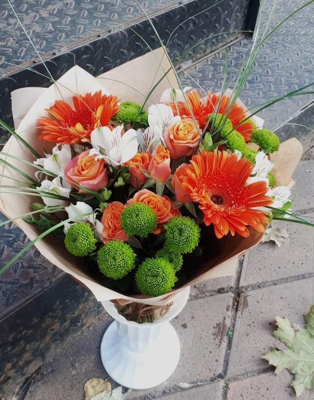 Букет цветов из: Герберы, Хризантемы, Альстромерии и Розы в Усть-Куте