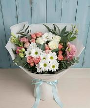 Букет цветов из:  Розы, Лизиантусы и Хризантемы в Усть-Куте