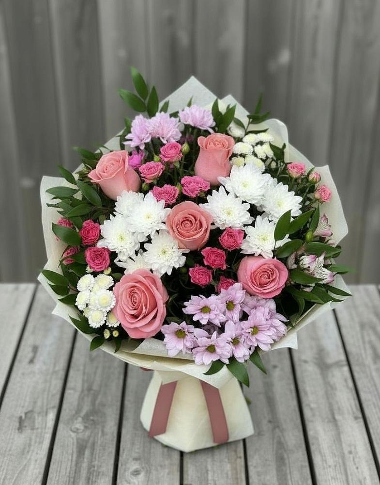 Букет цветов из: Альстромерии, Гвоздики, Розы и Хризантемы в Усть-Куте