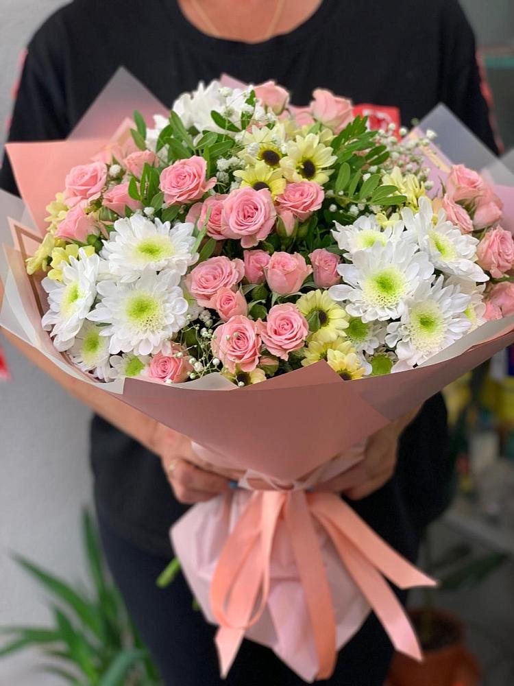 Букет цветов из: Розы и Хризантемы в Усть-Куте