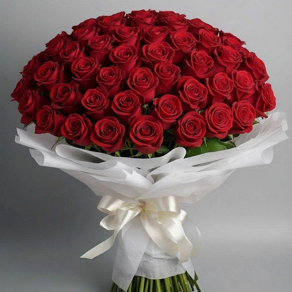 Букет 101 Красная роза Блэк Мэджик в Усть-Куте