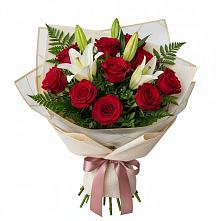 Букет цветов из:  Лилии и Розы в Усть-Куте