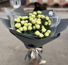 Букет Белые кустовые розы Солинеро в Усть-Куте