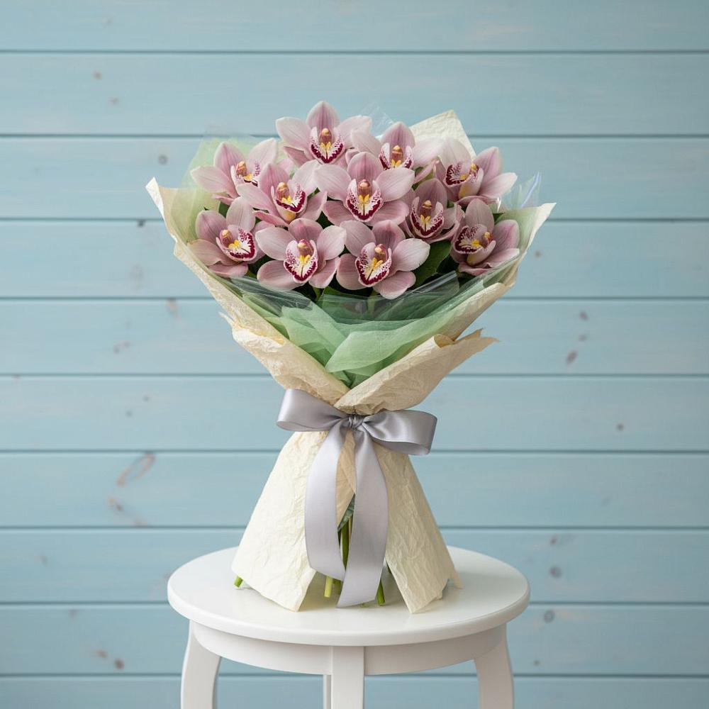 Букет цветов из: Орхидеи и Розы в Усть-Куте