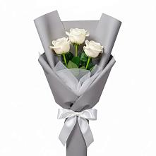 Букет 3 белые розы в Усть-Куте