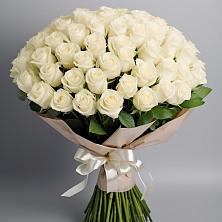 Букет 101 беля роза Белоснежка в Усть-Куте