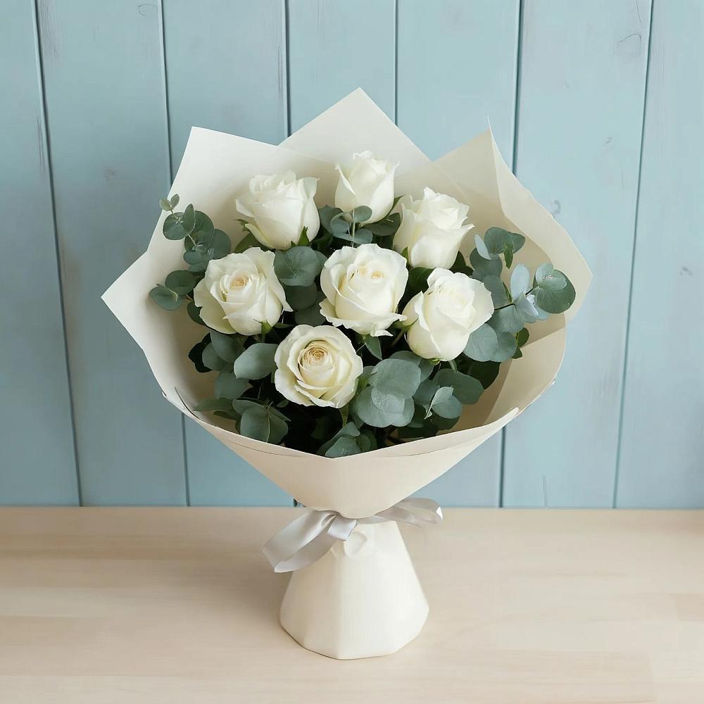 Букет Белые розы в Эвкалипте в Усть-Куте