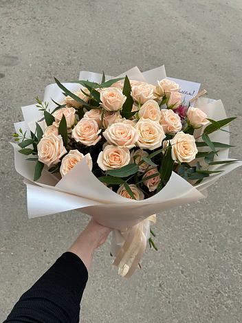 Букет Кремовые розы Латте в Усть-Куте