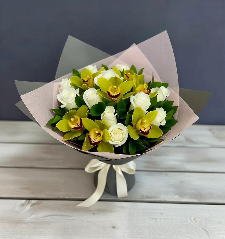 Букет цветов из: Орхидеи и Розы в Усть-Куте