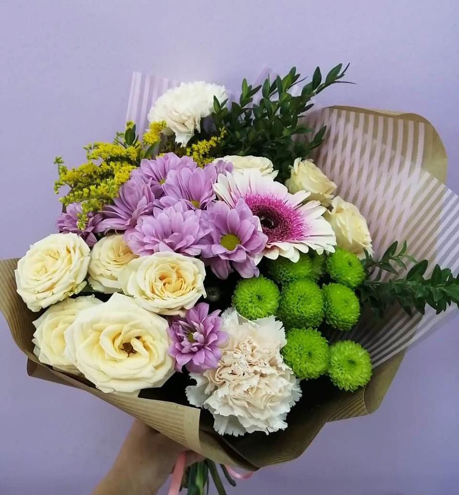 Букет цветов из: Хризантемы, Розы, Гвоздики и Герберы в Усть-Куте