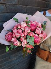 Букет розы в пальмах в Усть-Куте Букет цветов из: Розы в Усть-Куте