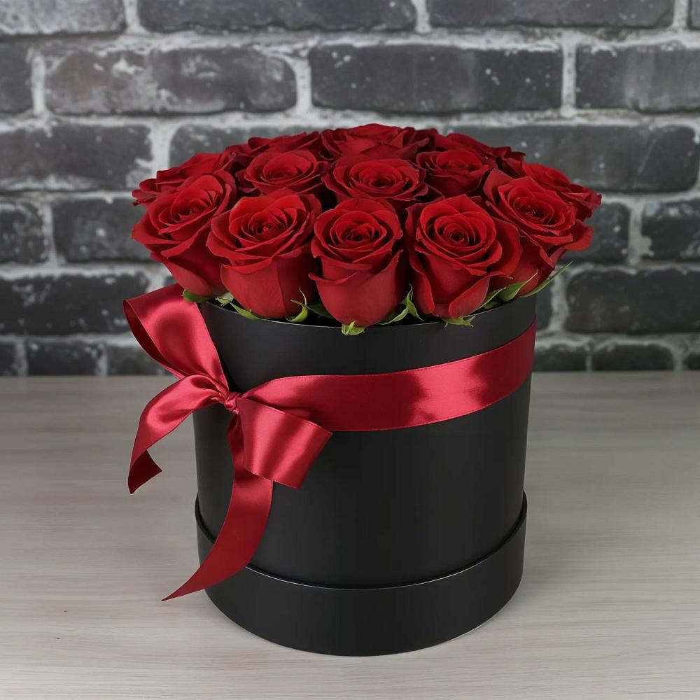 Цветочная композиция из Розы в шляпной коробке в Усть-Куте